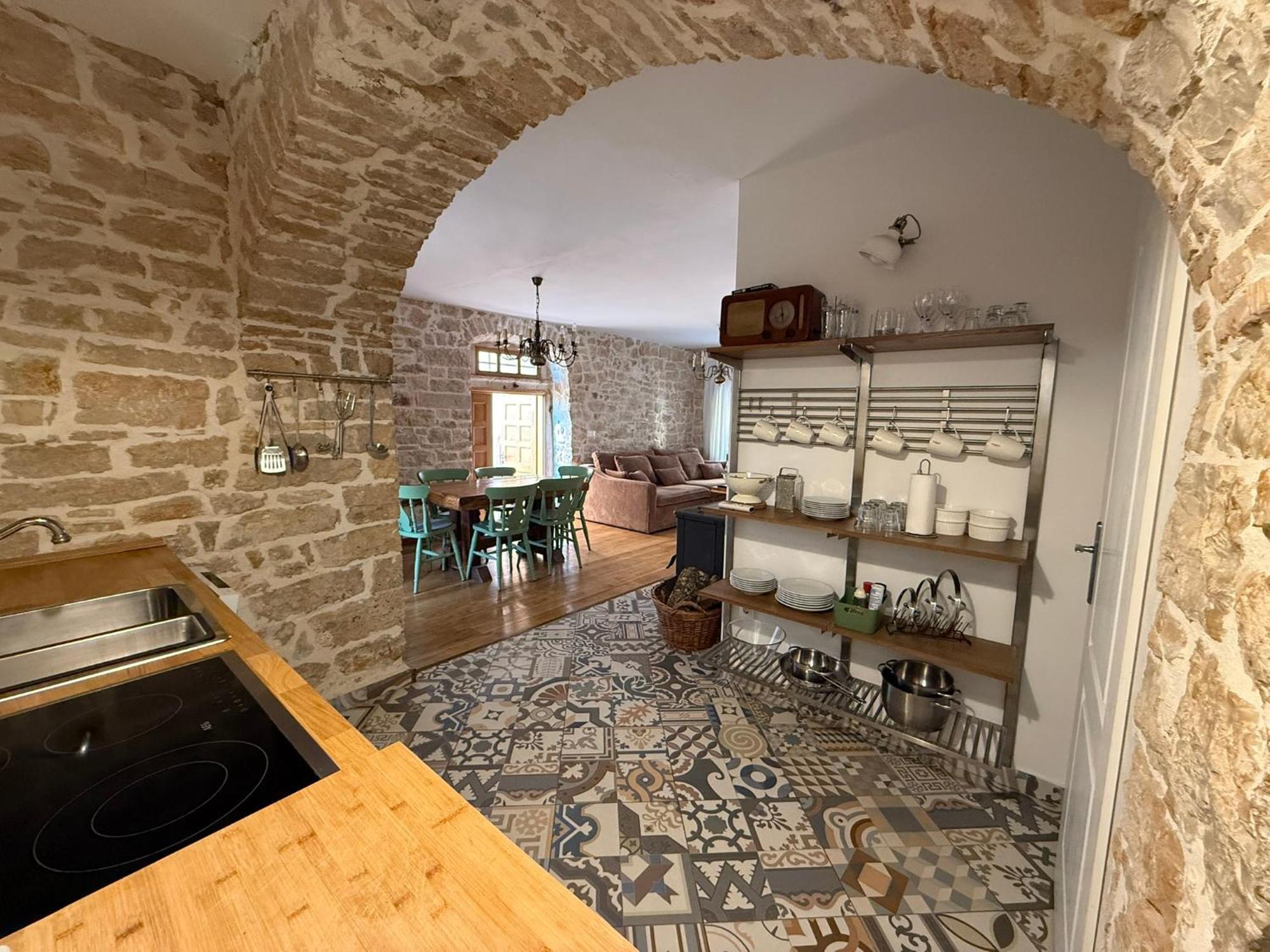 Villa Di Piazza Вишнян Экстерьер фото