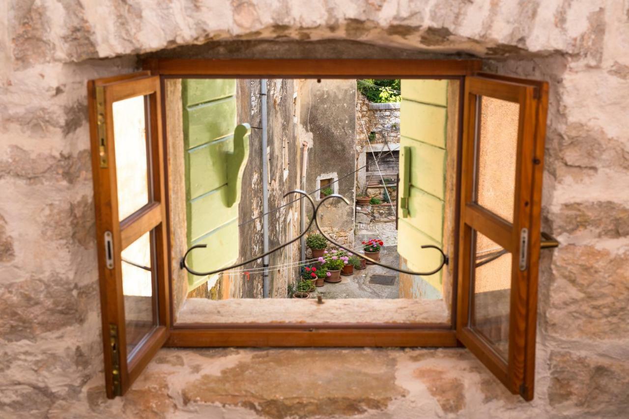 Villa Di Piazza Вишнян Экстерьер фото